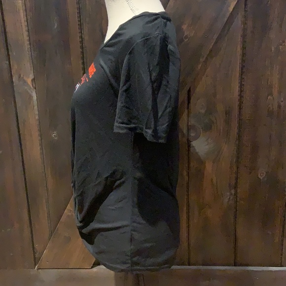 Fanshawe College front knot black t-shirt - Picture 4 of 9